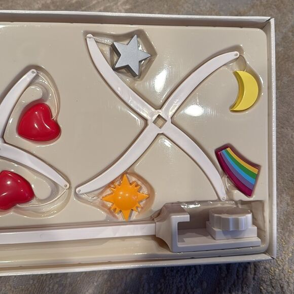 Brand NEW AMERICAN GIRL BITTY BABY SPINNING SHAPES MOBILE RETIRED NOS old stock - Picture 4 of 4